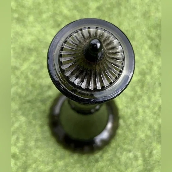 Jim Beam I Dream of Jeannie Genie Bottle 1964 Smoke Green Glass Decanter - Picture 2 of 5